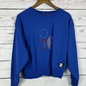 DKNY‎ Sweatshirt Womens Small Blue Crew Boxy USA Embellished Patriotic Boxy